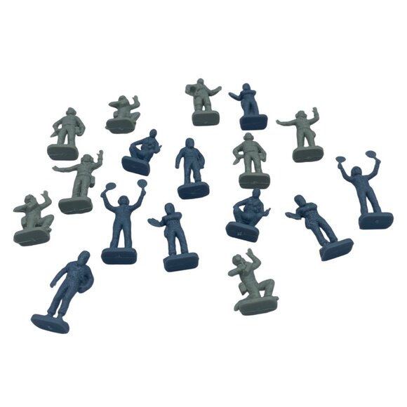 Vtg Plastic Airforce Flight Workers Figurines 1" Pilot Traffic Controllers 16 - Picture 2 of 2